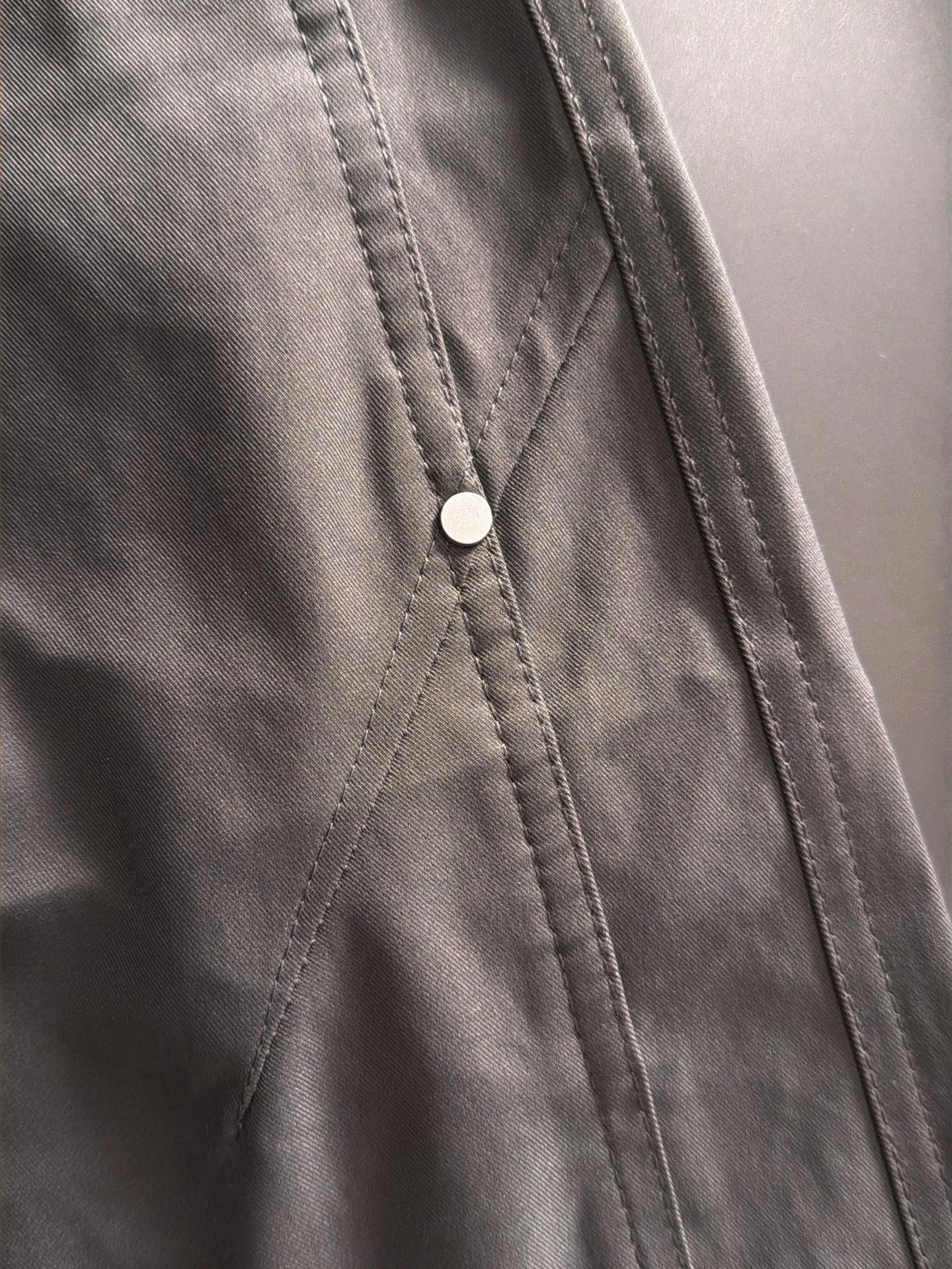 Next day shipment LP high quality Loro Piana 26ss autumn and winter new high-quality trousers Compare real-life details at will A perfect choice for autumn and winter. A must-have item. Sizes: M to 3XL (please state your height and weight when placing an order)